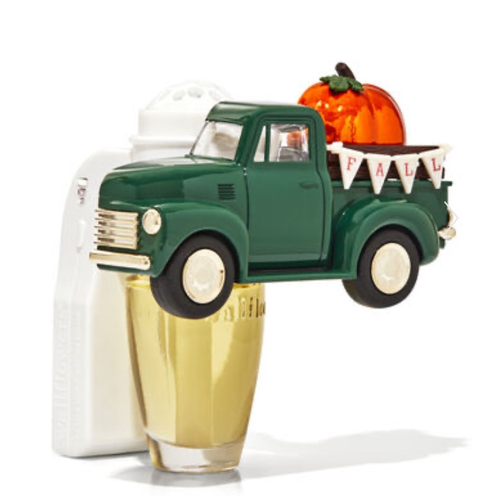 NWT BBW Pumpkin Truck Wallflower Scent Control Plug In